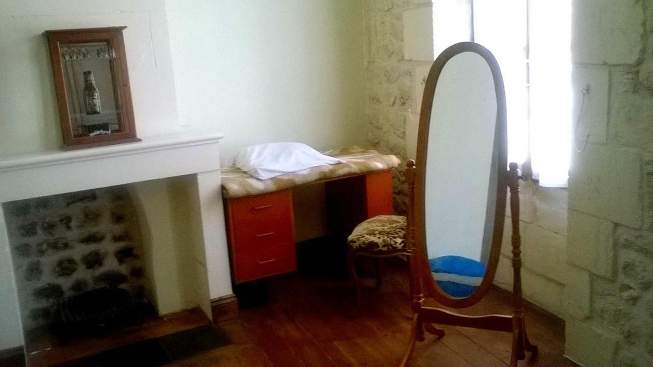 La Maison De L'Aubepin Saint-Savinien Eksteriør billede